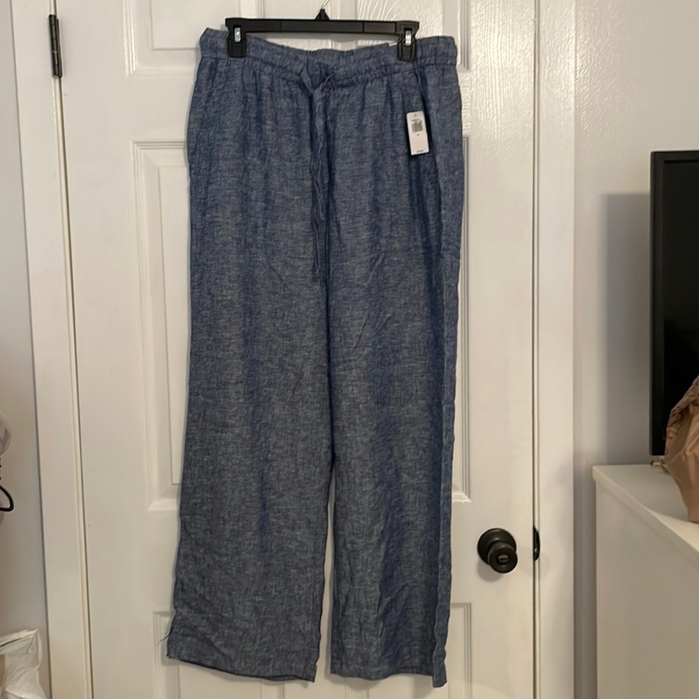 Old Navy NWT. Brand New, Old Navy wide leg linen blend